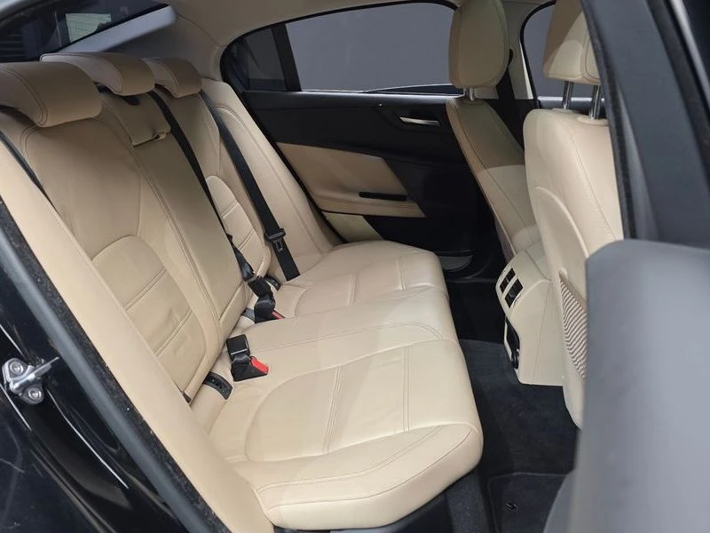 Jaguar XE 20t Prestige| 240�.�. | Mobile.bg � ����������� 12