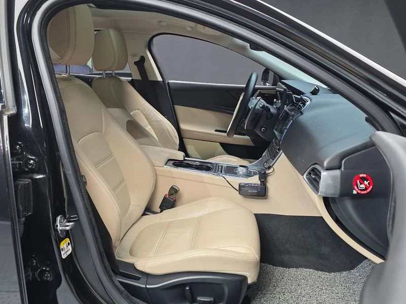 Jaguar XE 20t Prestige| 240�.�. | Mobile.bg � ����������� 11