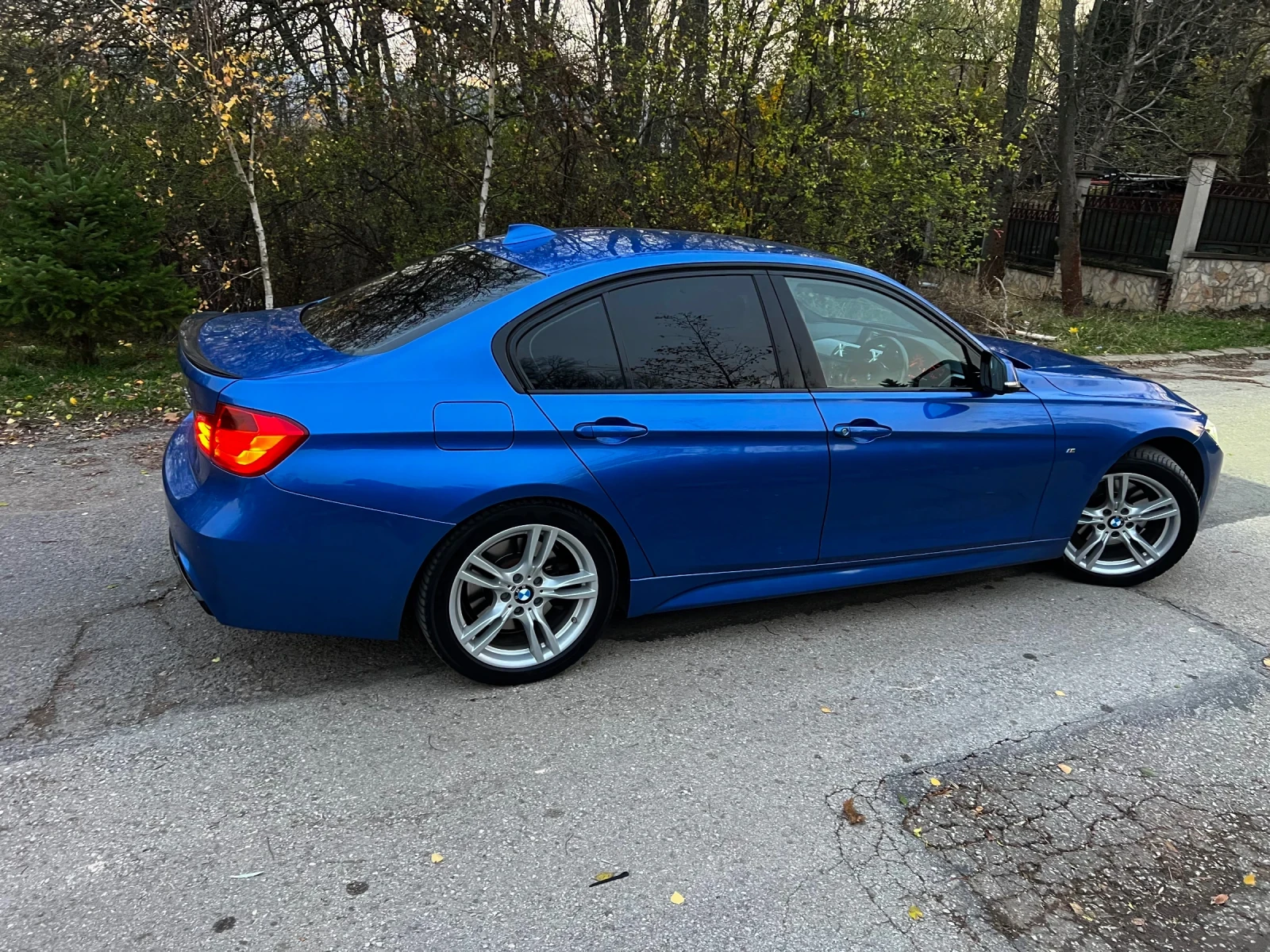 BMW 330, снимка 1