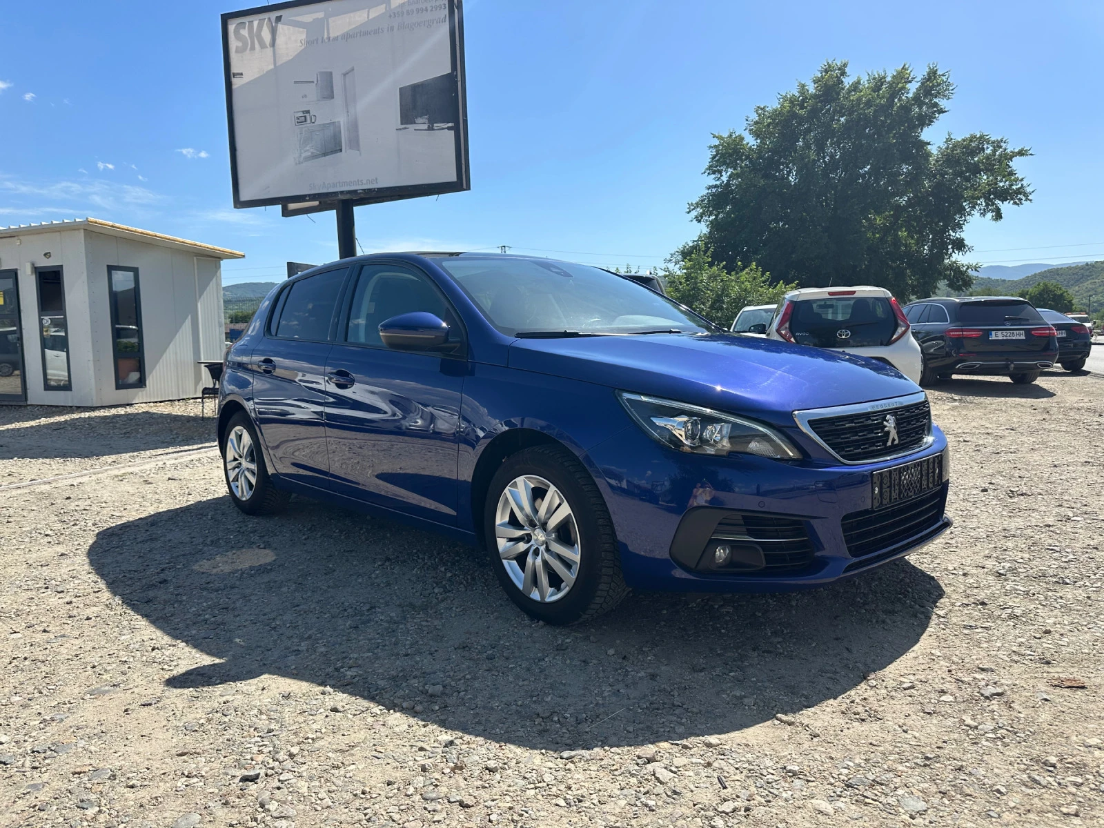 Peugeot 308 1.5 BlueHDi Premium - изображение 2