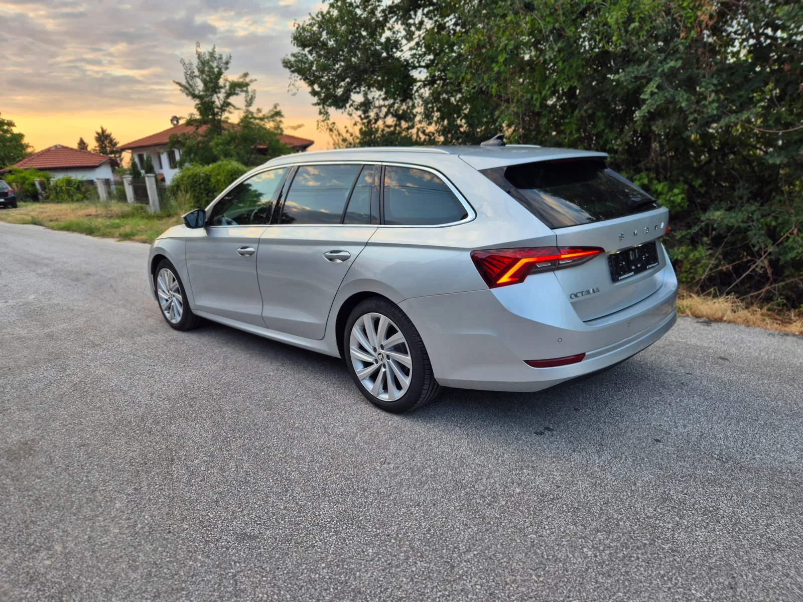 Skoda Octavia 2.0D-150кс/21г/153хил. - изображение 5