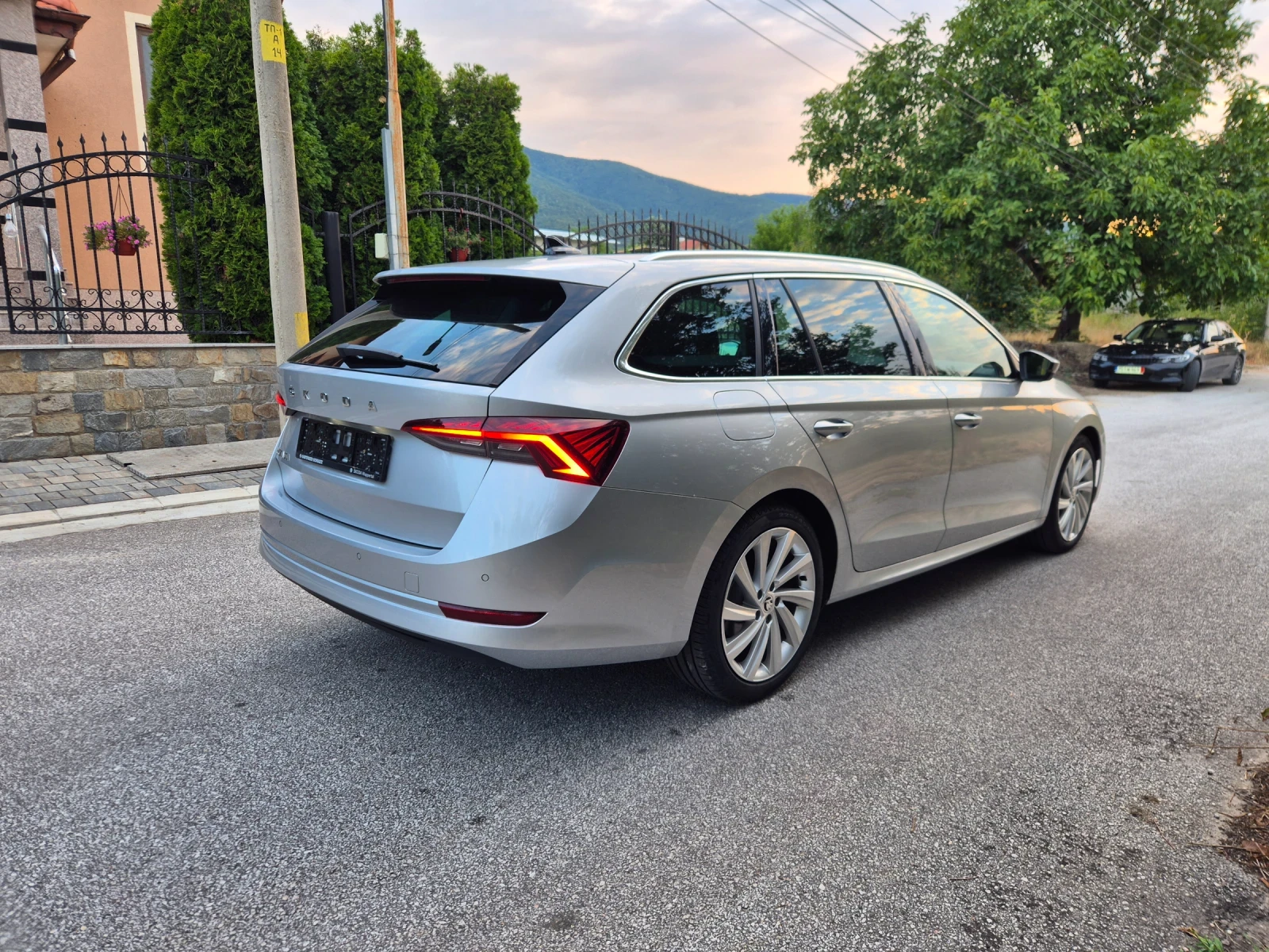 Skoda Octavia 2.0D-150кс/21г/153хил. - изображение 4