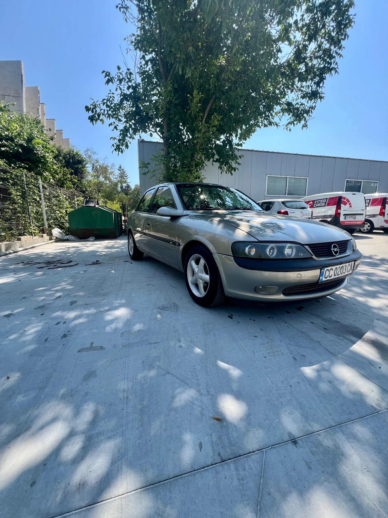 Opel Vectra 2.0DTI - изображение 2