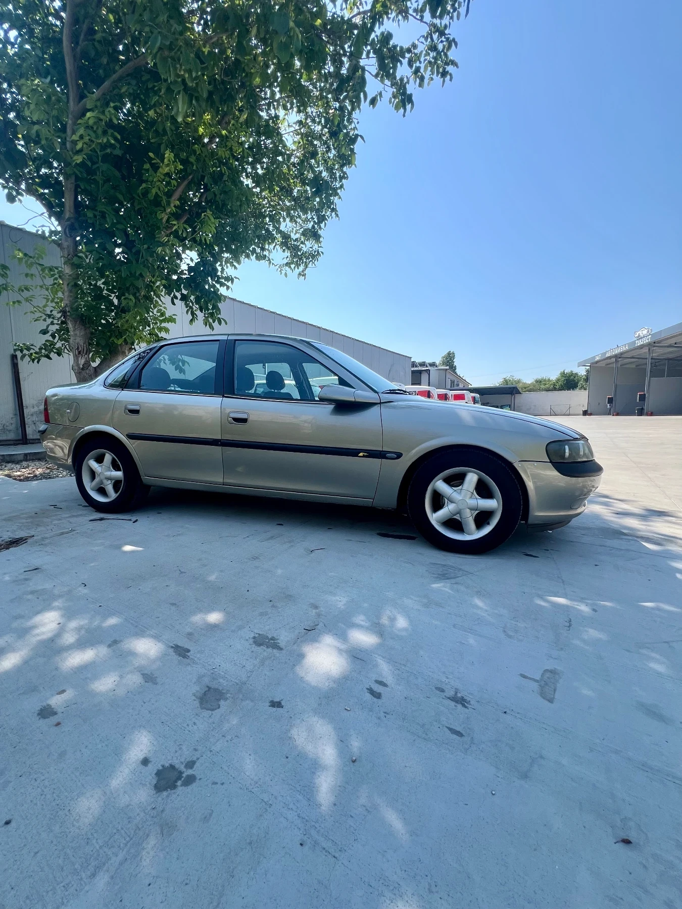 Opel Vectra 2.0DTI - изображение 6
