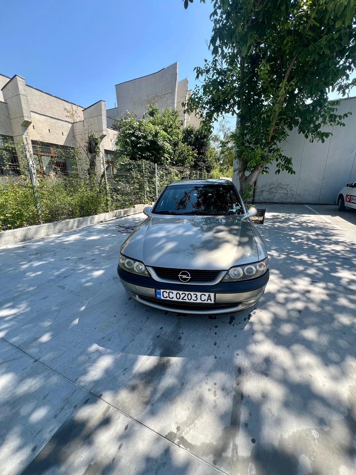 Opel Vectra 2.0DTI - изображение 3