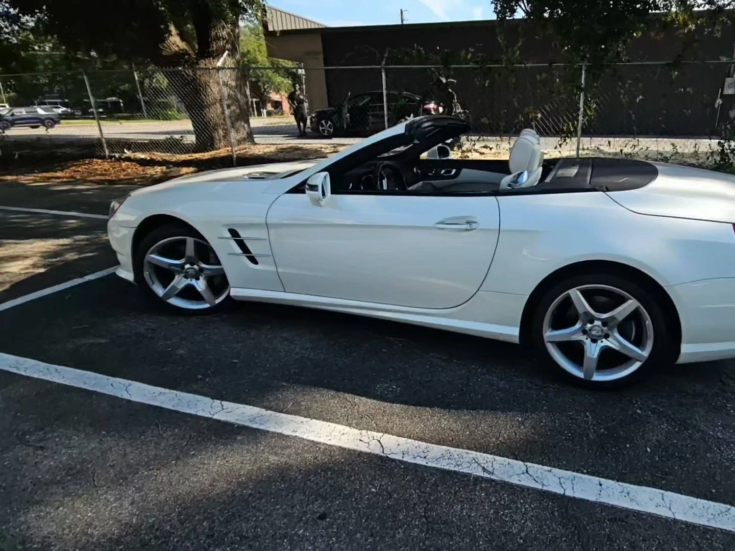 Mercedes-Benz SL 500 AMG PACK* HARMAN* BI-XENON* KEYLESS* AMBIENT - изображение 3