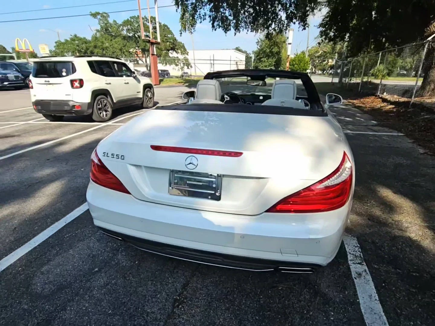 Mercedes-Benz SL 500 AMG PACK* HARMAN* BI-XENON* KEYLESS* AMBIENT - изображение 4