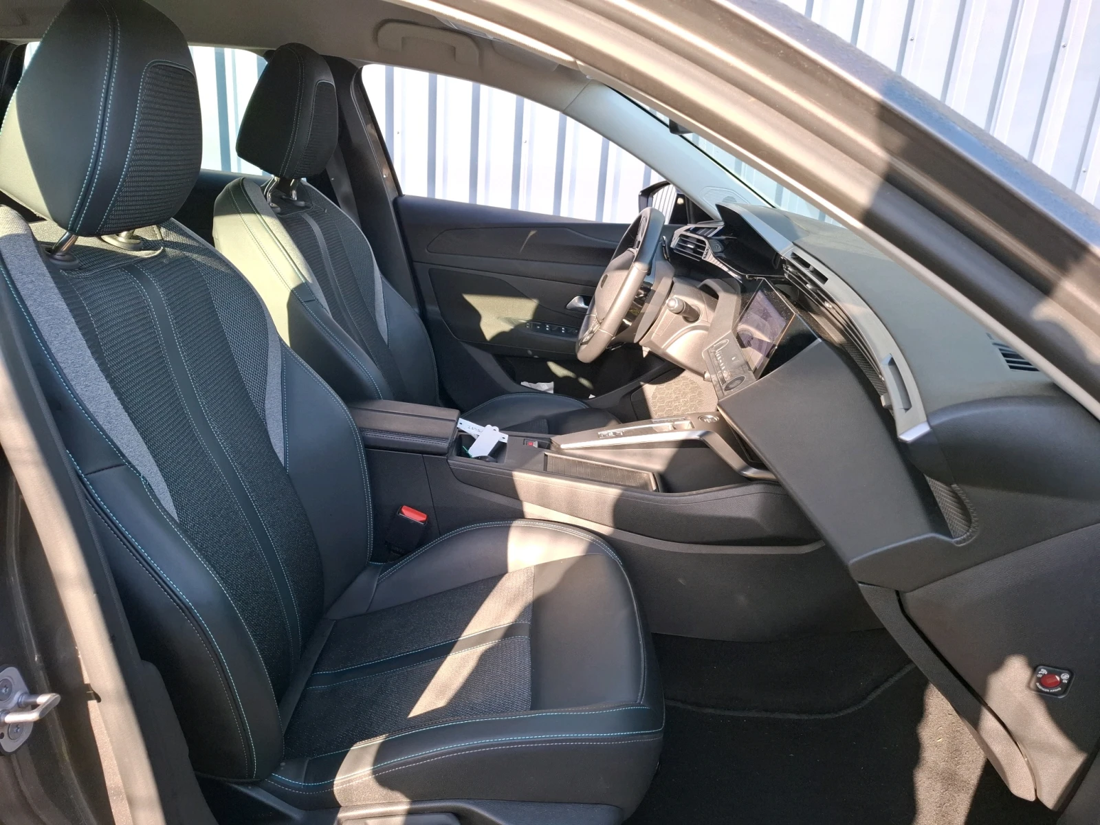 Peugeot 308 1.5BLUE HDI EAT8 ACTIVE PACK 131 - изображение 4