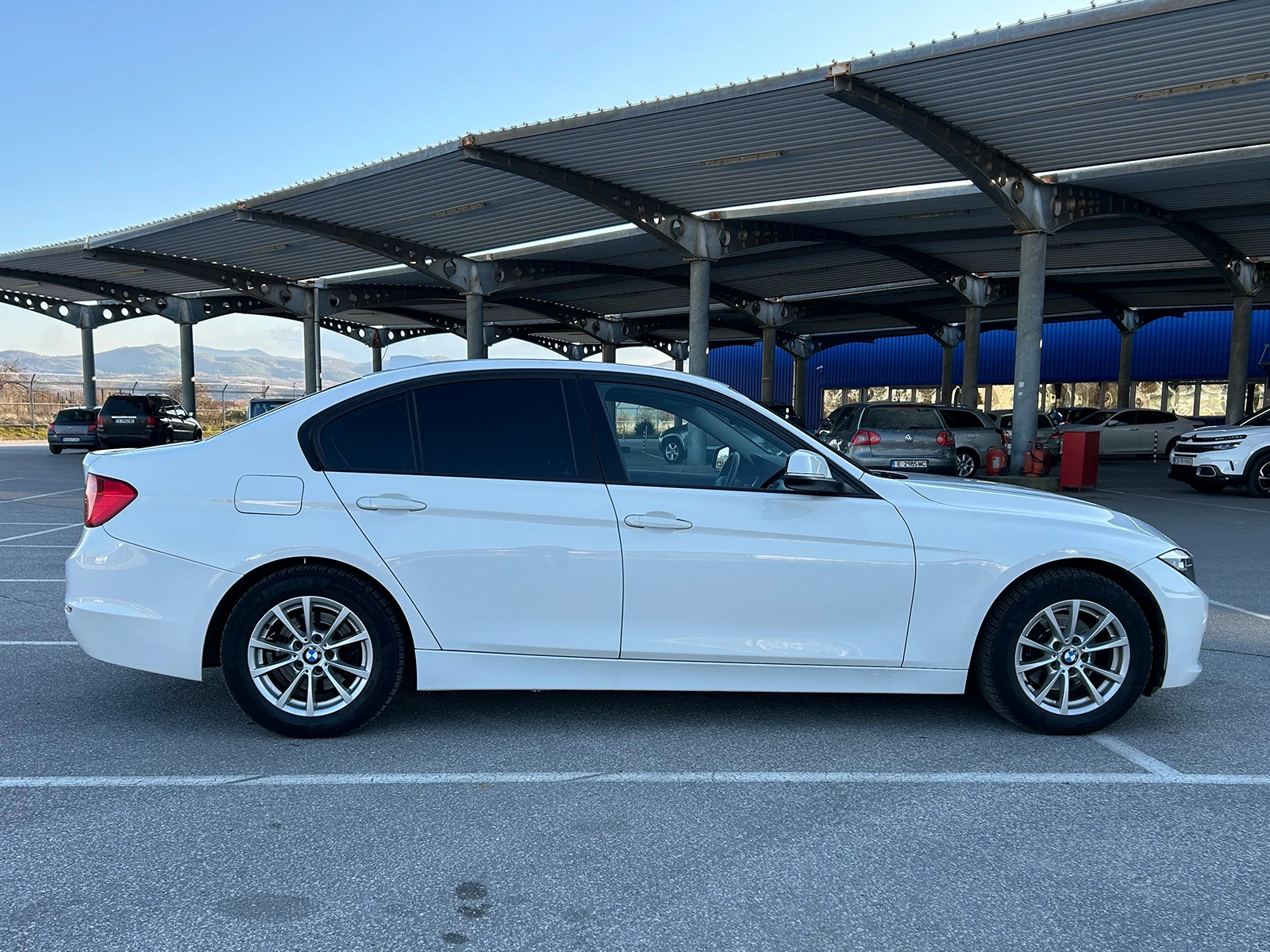 BMW 318, снимка 5 - Автомобили и джипове - 53840731