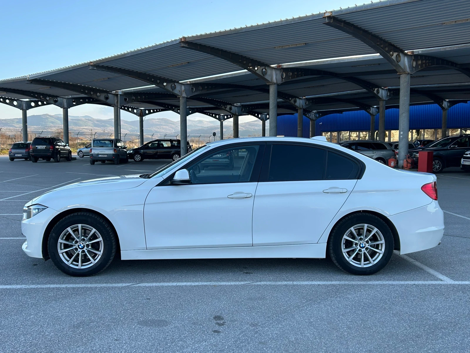 BMW 318, снимка 4 - Автомобили и джипове - 53840731