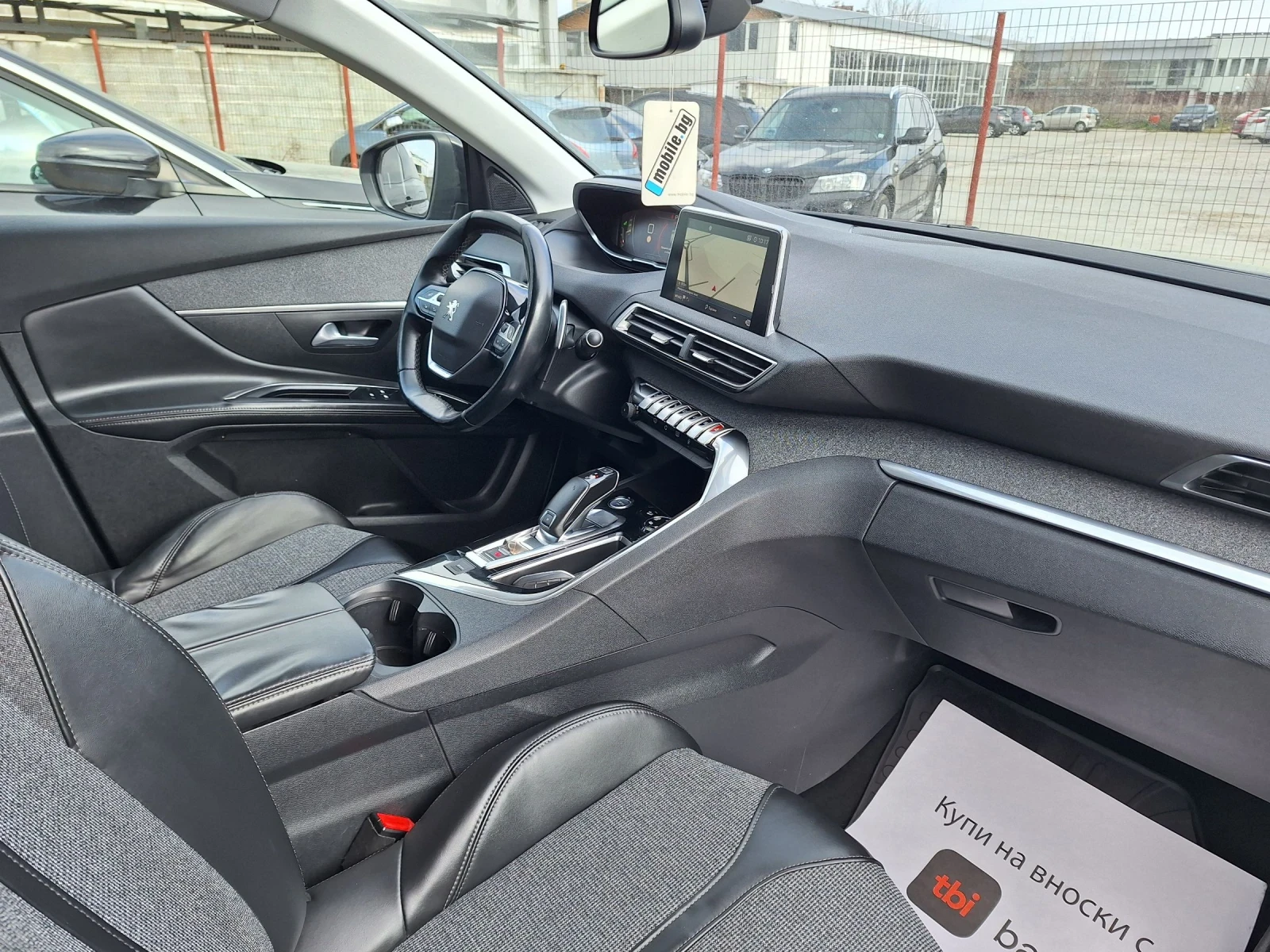 Peugeot 5008 1.6D* Навигация/Автоматик-8ck/Камера/Кросуей/6+ 1, снимка 11 - Автомобили и джипове - 53885190