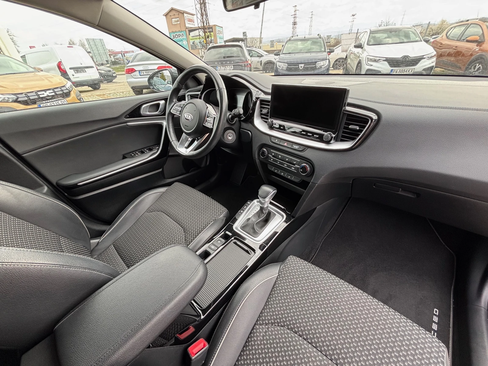 Kia XCeed 1.6 CRDI/135к.с, снимка 10 - Автомобили и джипове - 54042348