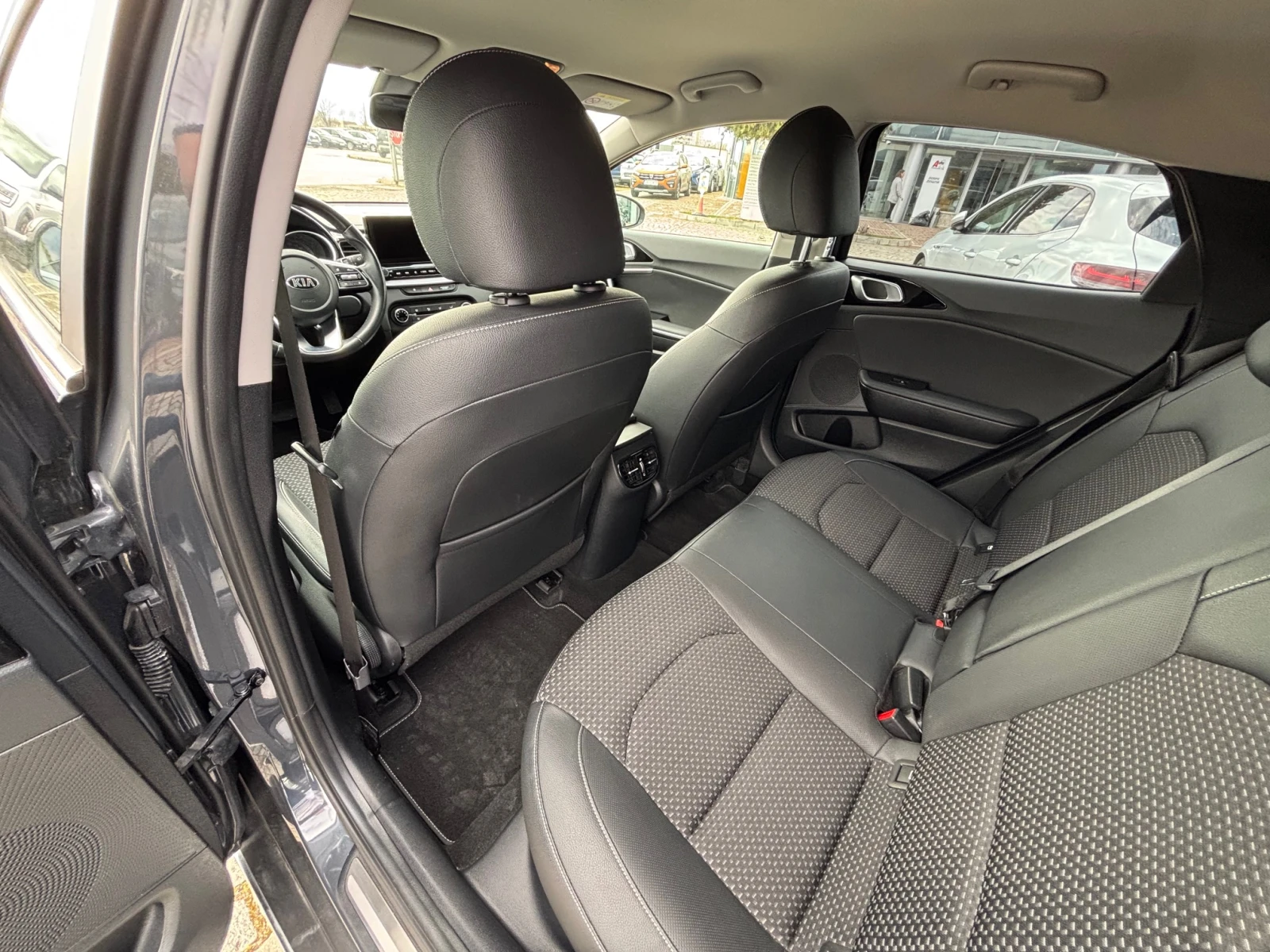 Kia XCeed 1.6 CRDI/135к.с, снимка 14 - Автомобили и джипове - 54042348