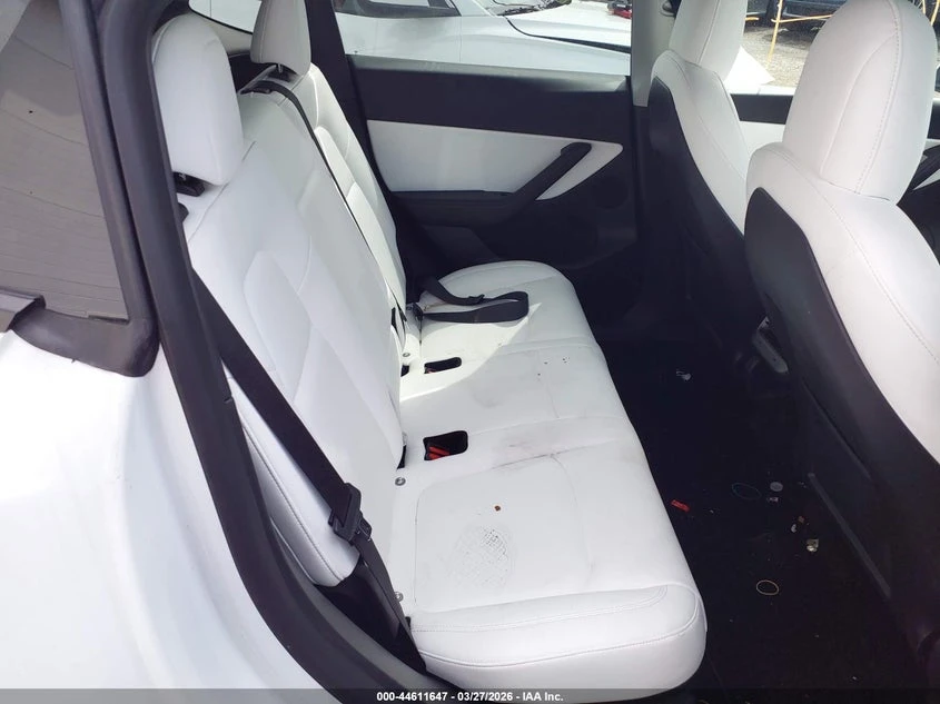 Tesla Model Y Long Range Dual Motor All-Wheel Drive, снимка 8 - Автомобили и джипове - 54306708