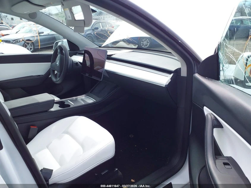 Tesla Model Y Long Range Dual Motor All-Wheel Drive, снимка 5 - Автомобили и джипове - 54306708