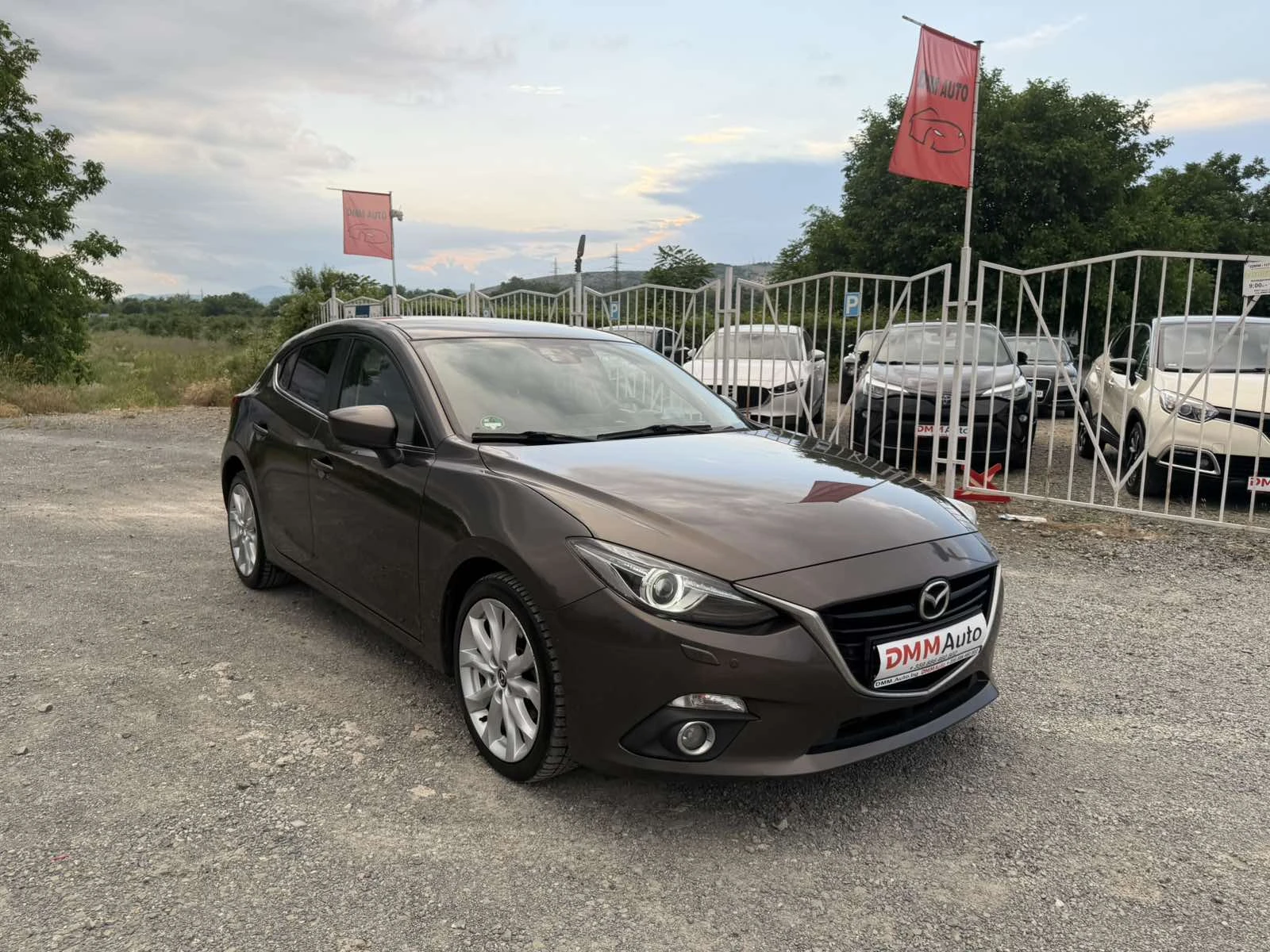 Mazda 3 2.2D / АВТОМАТИК / НАВИГАЦИЯ / КАМЕРА / ЕВРО6 , снимка 3 - Автомобили и джипове - 54769339