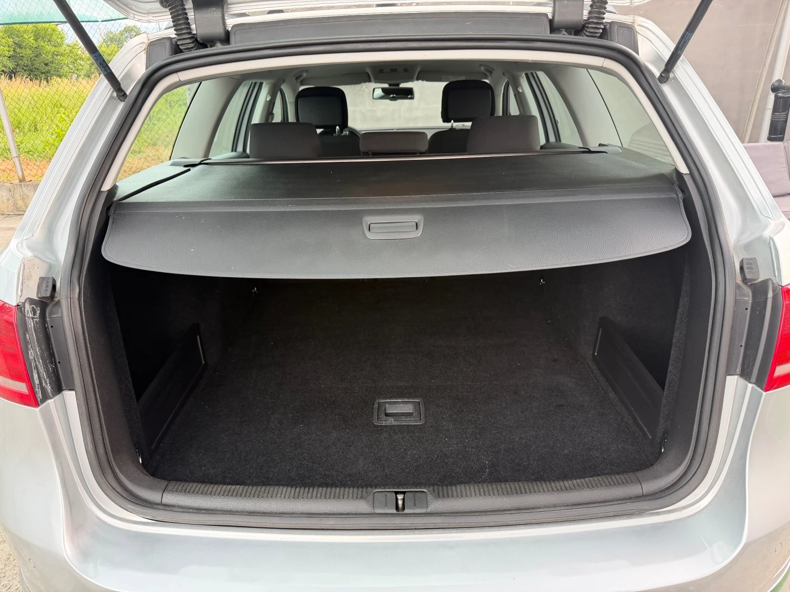VW Passat 2.0TDI Led Euro5B, снимка 16 - Автомобили и джипове - 54870124