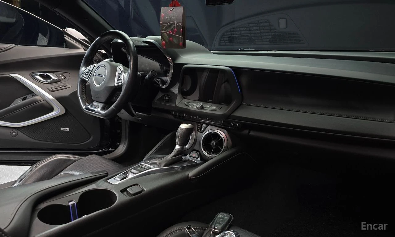 Chevrolet Camaro SS* 6.2* V8* ПОДГРЕВ* ОБДУХВАНЕ* КАМЕРА* КЕЙЛЕС* , снимка 8 - Автомобили и джипове - 55029817