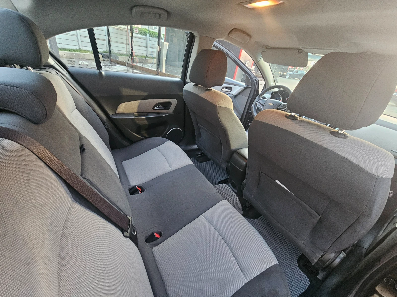 Chevrolet Cruze, снимка 12 - Автомобили и джипове - 55584400