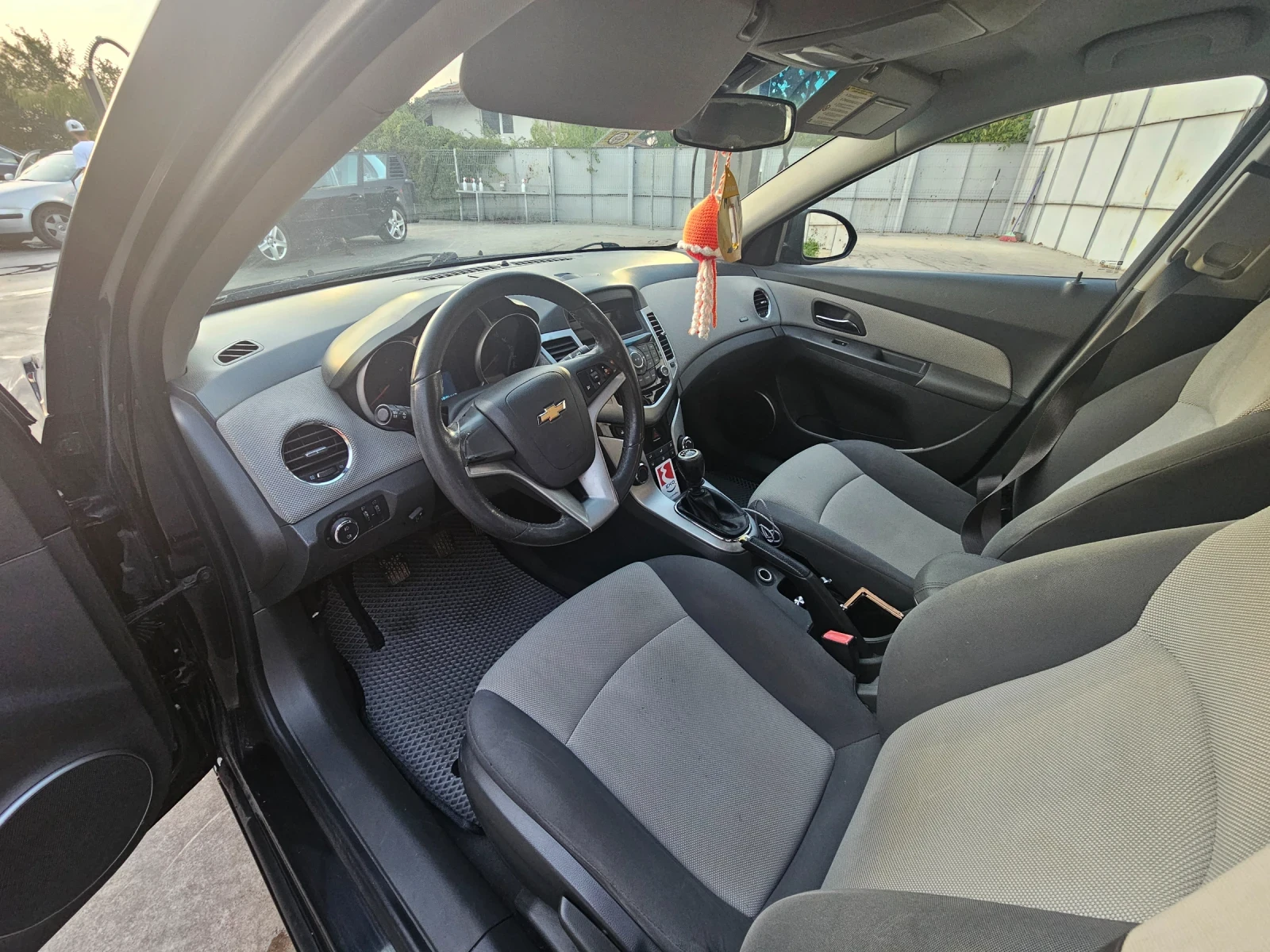 Chevrolet Cruze, снимка 9 - Автомобили и джипове - 55584400
