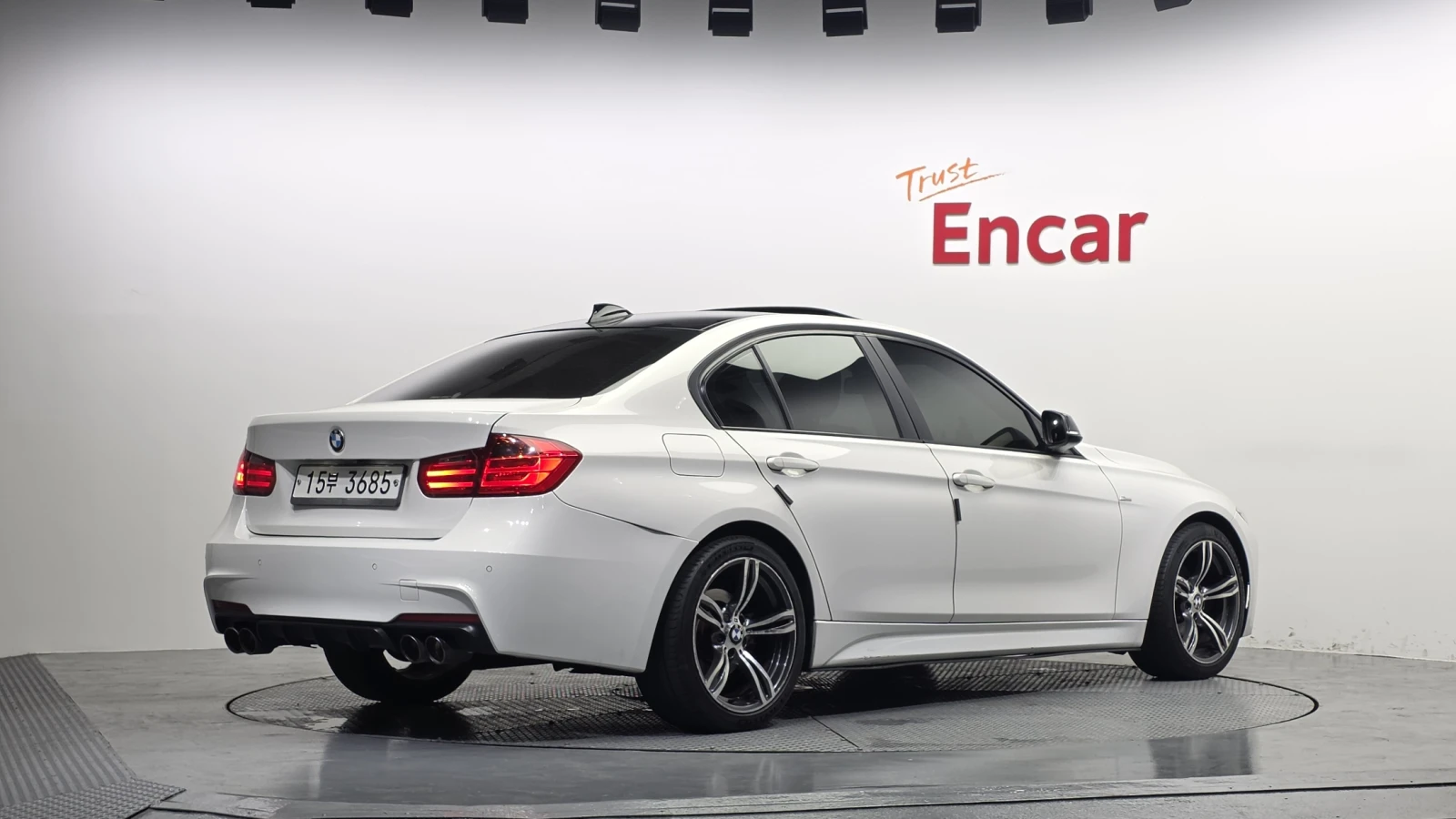 BMW 320 ЛЮК* КРАЙНА ЦЕНА, снимка 2 - Автомобили и джипове - 55593745