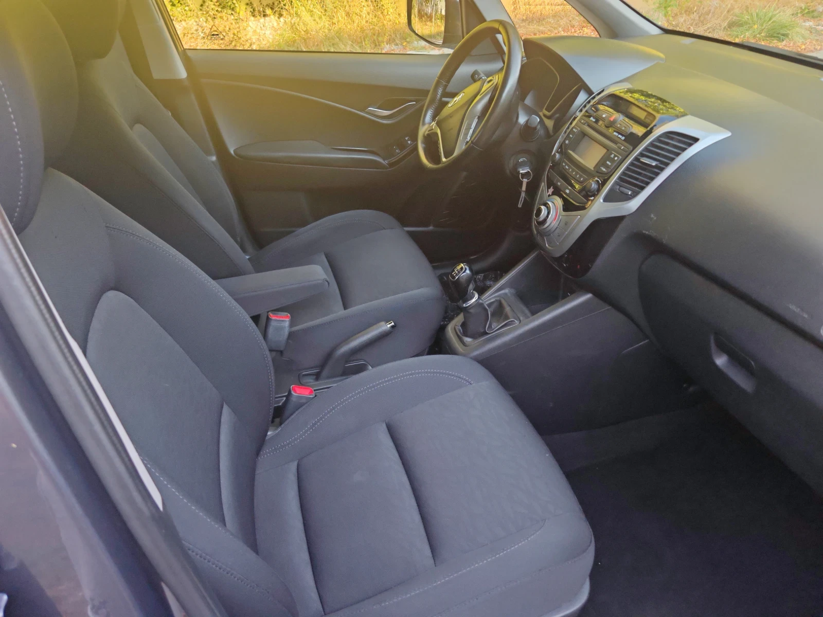 Hyundai Ix20 1.4CRDI Euro6 Facelift , снимка 7 - Автомобили и джипове - 55739906