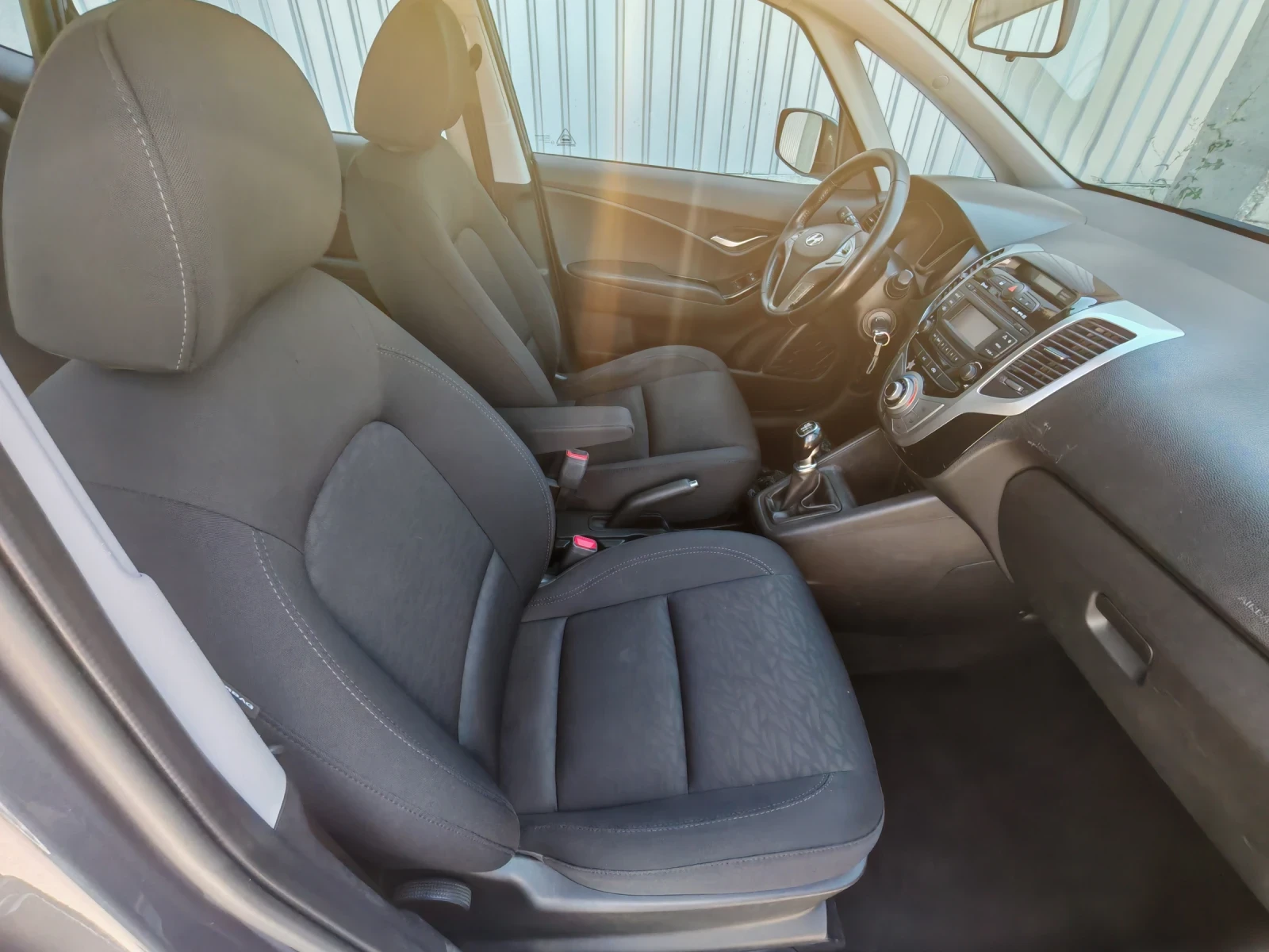 Hyundai Ix20 1.4CRDI Euro6 Facelift , снимка 16 - Автомобили и джипове - 55739906