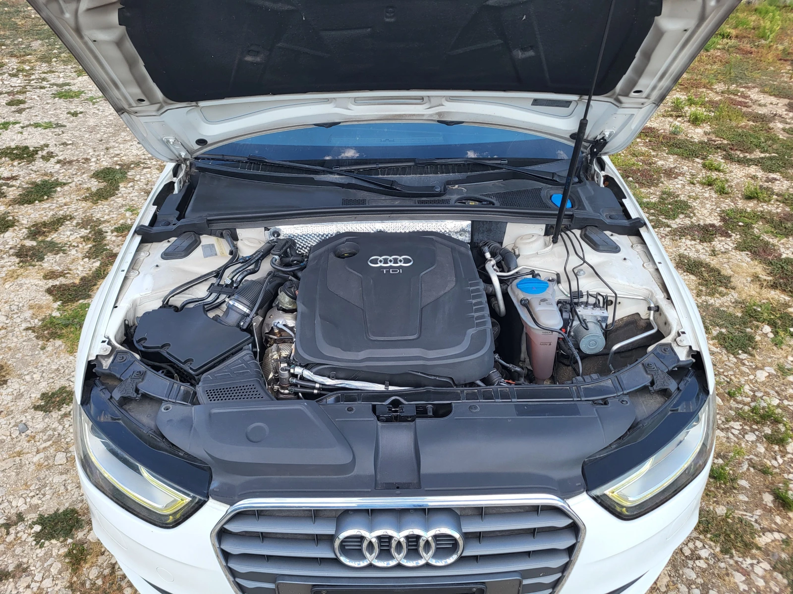 Audi A4 2.0TDi, снимка 14 - Автомобили и джипове - 56055922