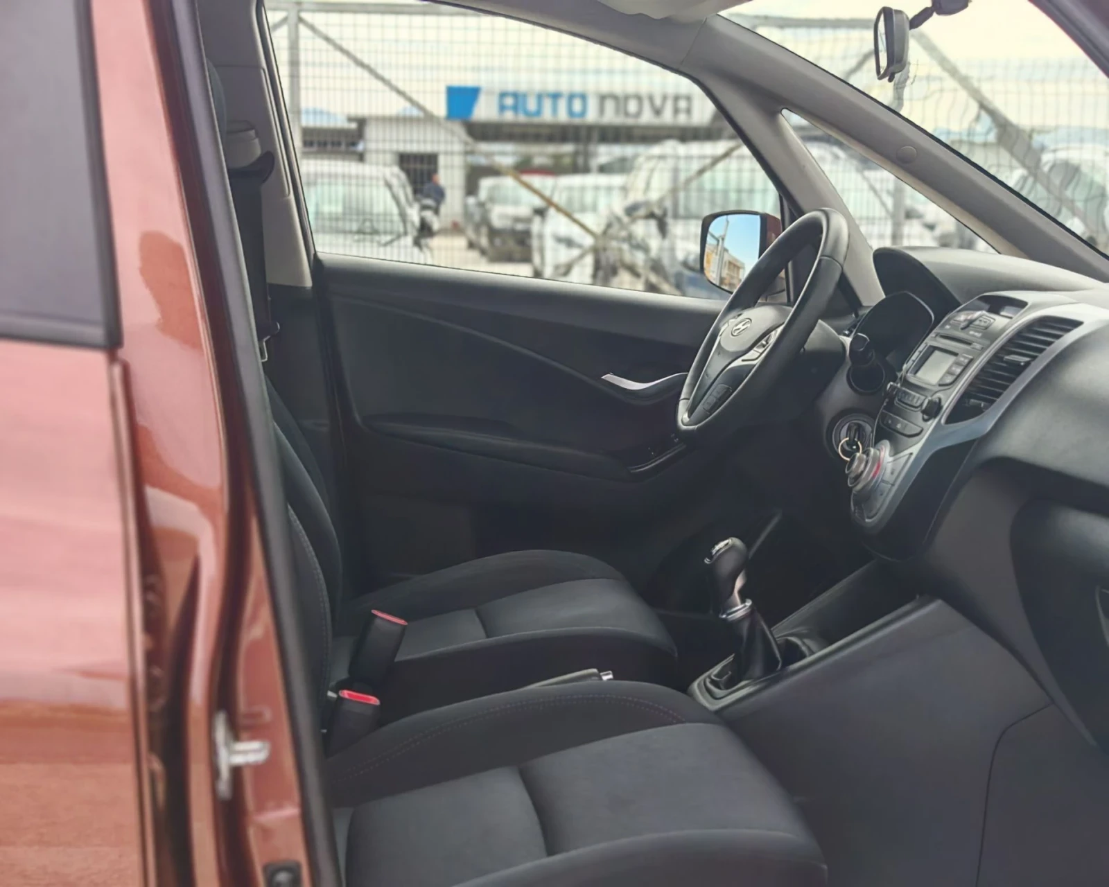 Hyundai Ix20 1.6 116 К.С. ДИЗЕЛ! , снимка 10 - Автомобили и джипове - 56241469