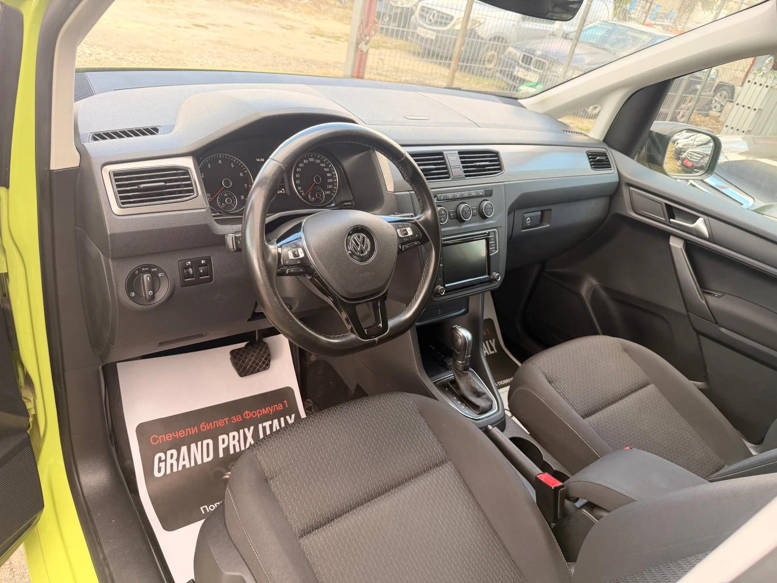 VW Caddy MAXI LIFE/ 1.4TGI/МЕТАН/АВТОМАТИК/6+ 1, снимка 17 - Автомобили и джипове - 56334434