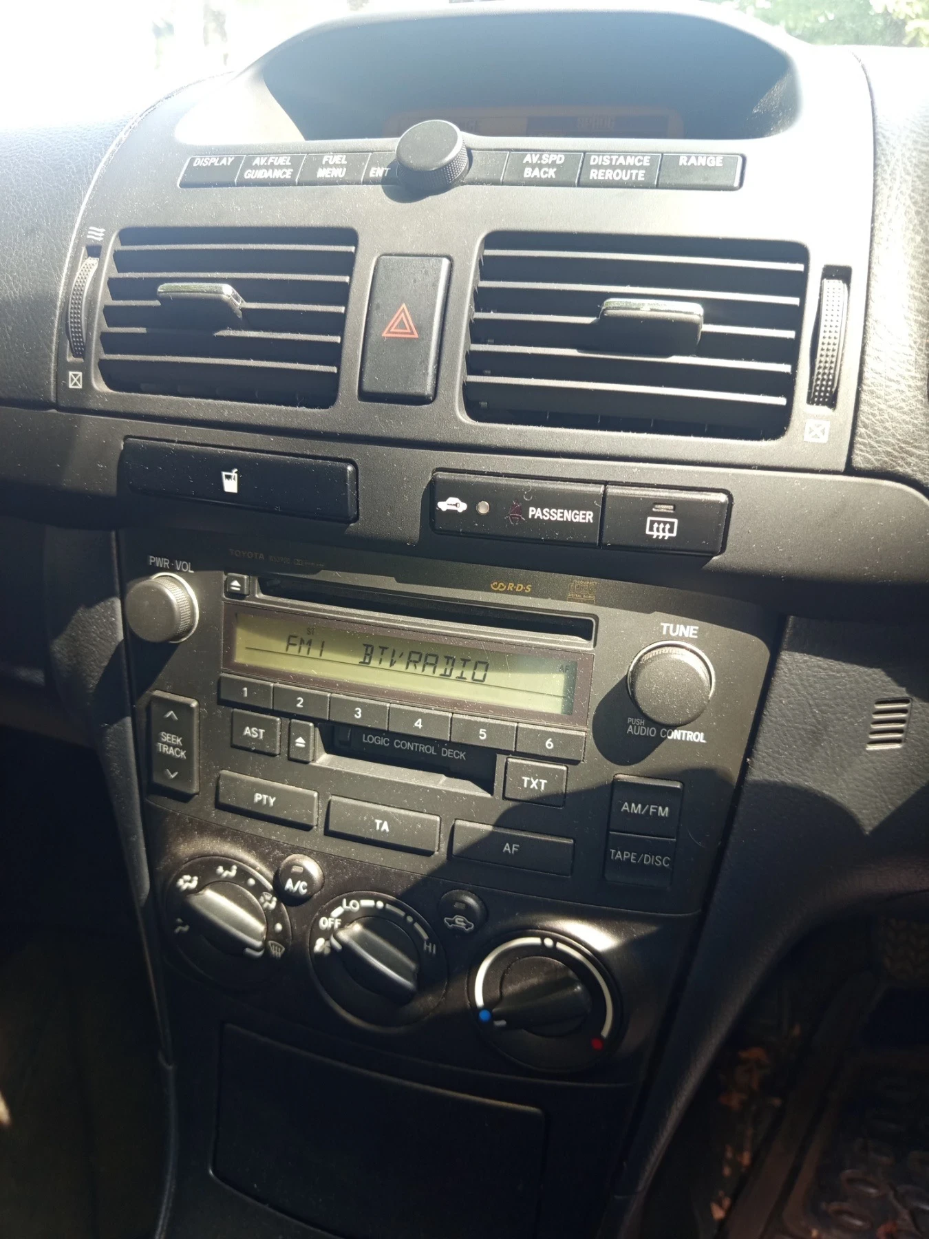 Toyota Avensis, снимка 3 - Автомобили и джипове - 56642312