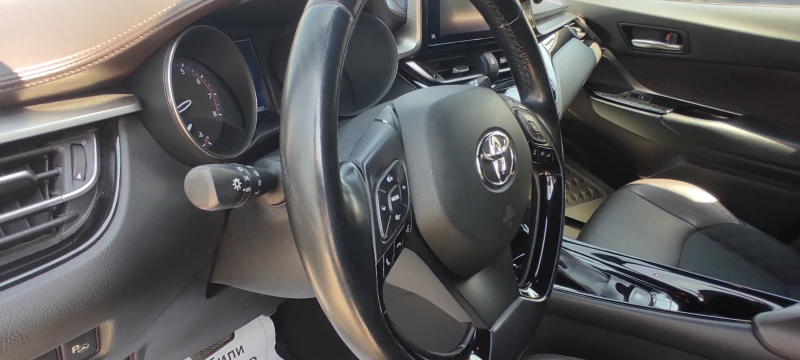Toyota C-HR 4x4 BENZIN 1.2 -TURBO  FULL!!!, снимка 12 - Автомобили и джипове - 51119469