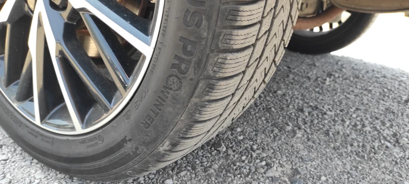 Toyota C-HR 4x4 BENZIN 1.2 -TURBO  FULL!!!, снимка 17 - Автомобили и джипове - 51119469