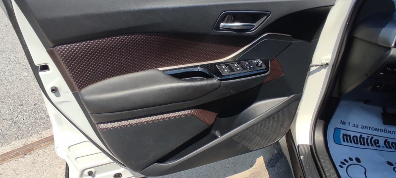 Toyota C-HR 4x4 BENZIN 1.2 -TURBO  FULL!!!, снимка 15 - Автомобили и джипове - 51119469