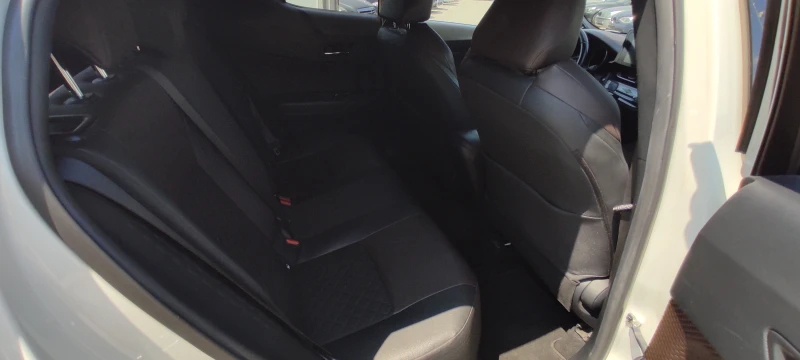 Toyota C-HR 4x4 BENZIN 1.2 -TURBO  FULL!!!, снимка 10 - Автомобили и джипове - 51119469
