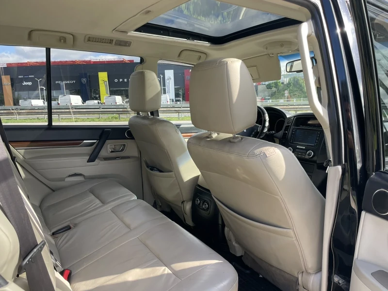 Mitsubishi Pajero 3.2, снимка 8 - Автомобили и джипове - 52327465