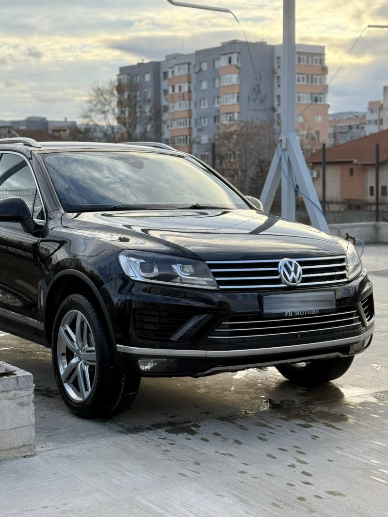 VW Touareg EXCLUSIVE ГАРАНЦИЯ, снимка 2 - Автомобили и джипове - 52893537