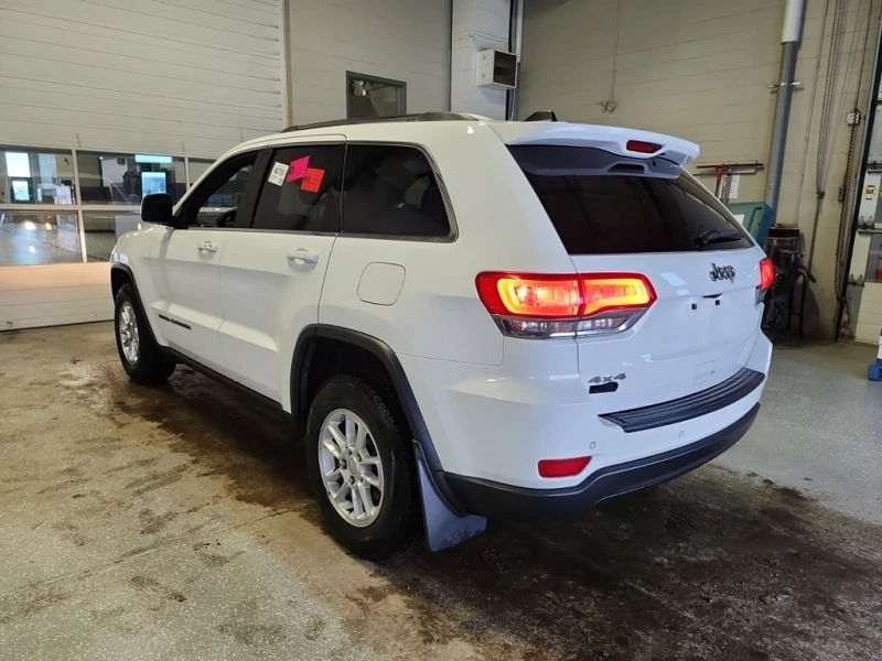 Jeep Grand cherokee * LAREDO * CARFAX * БЕЗ ПЪРВОНАЧАЛНА ВНОСКА, снимка 4 - Автомобили и джипове - 53000923