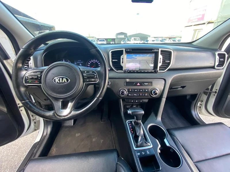 Kia Sportage 2.0 CRDI, снимка 8 - Автомобили и джипове - 49575488