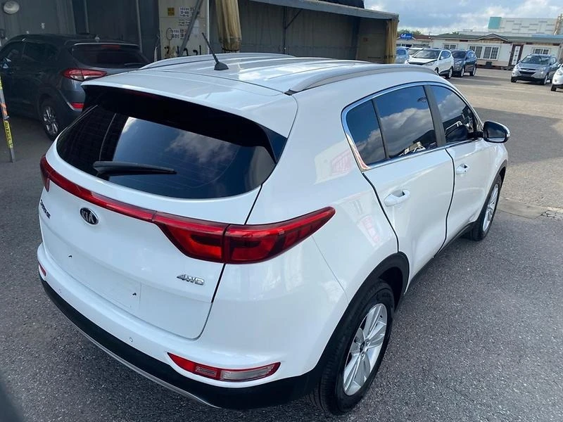 Kia Sportage 2.0 CRDI, снимка 7 - Автомобили и джипове - 49575488