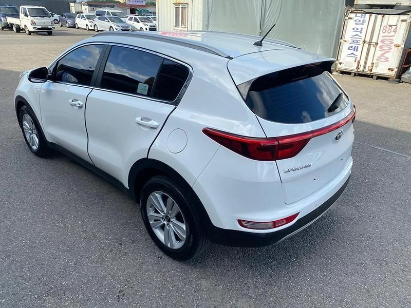 Kia Sportage 2.0 CRDI, снимка 6 - Автомобили и джипове - 49575488