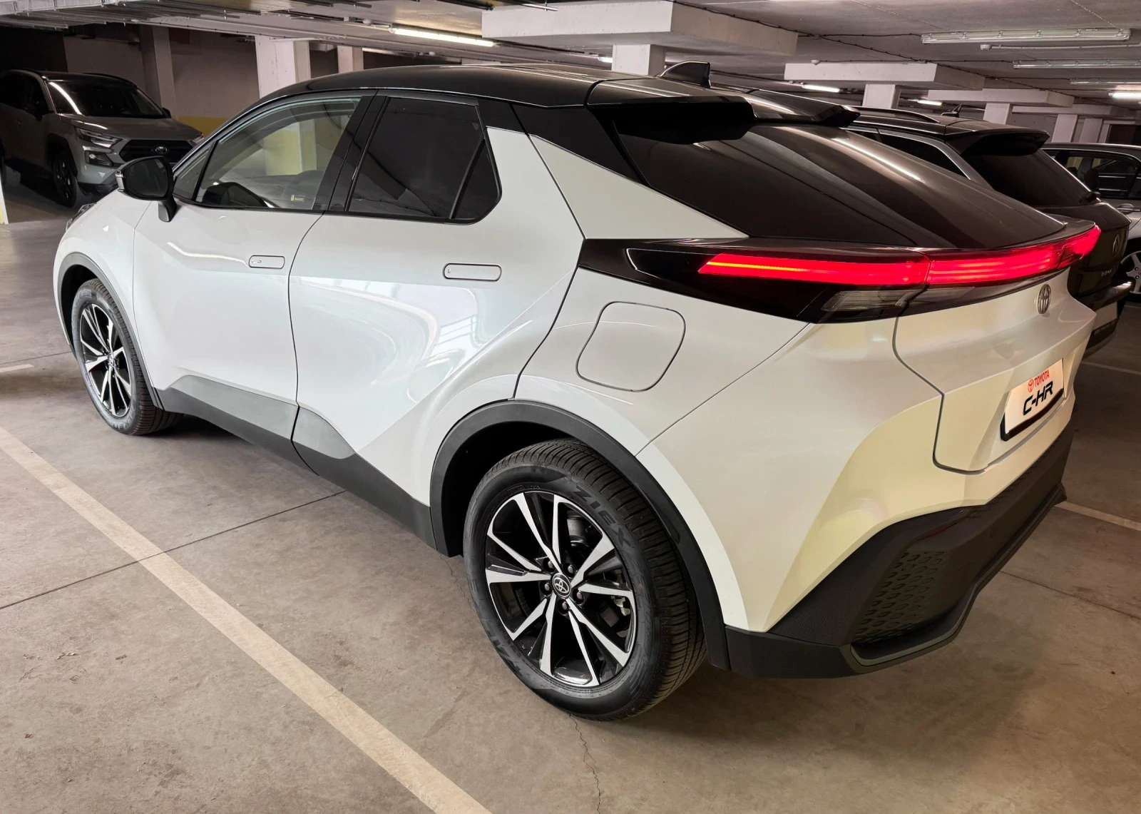 Toyota C-HR 2.0 HYBRID 197hp - изображение 4