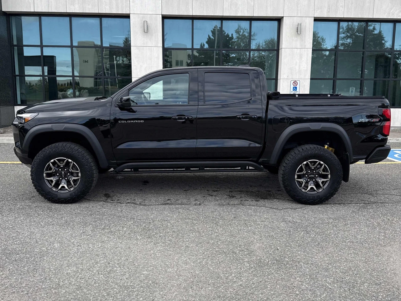 Chevrolet Colorado CARFAX* АВТОФИНАНСИРАНЕ* БЕЗ ПЪРВОНАЧАЛНА ВНОСКА*  - изображение 2