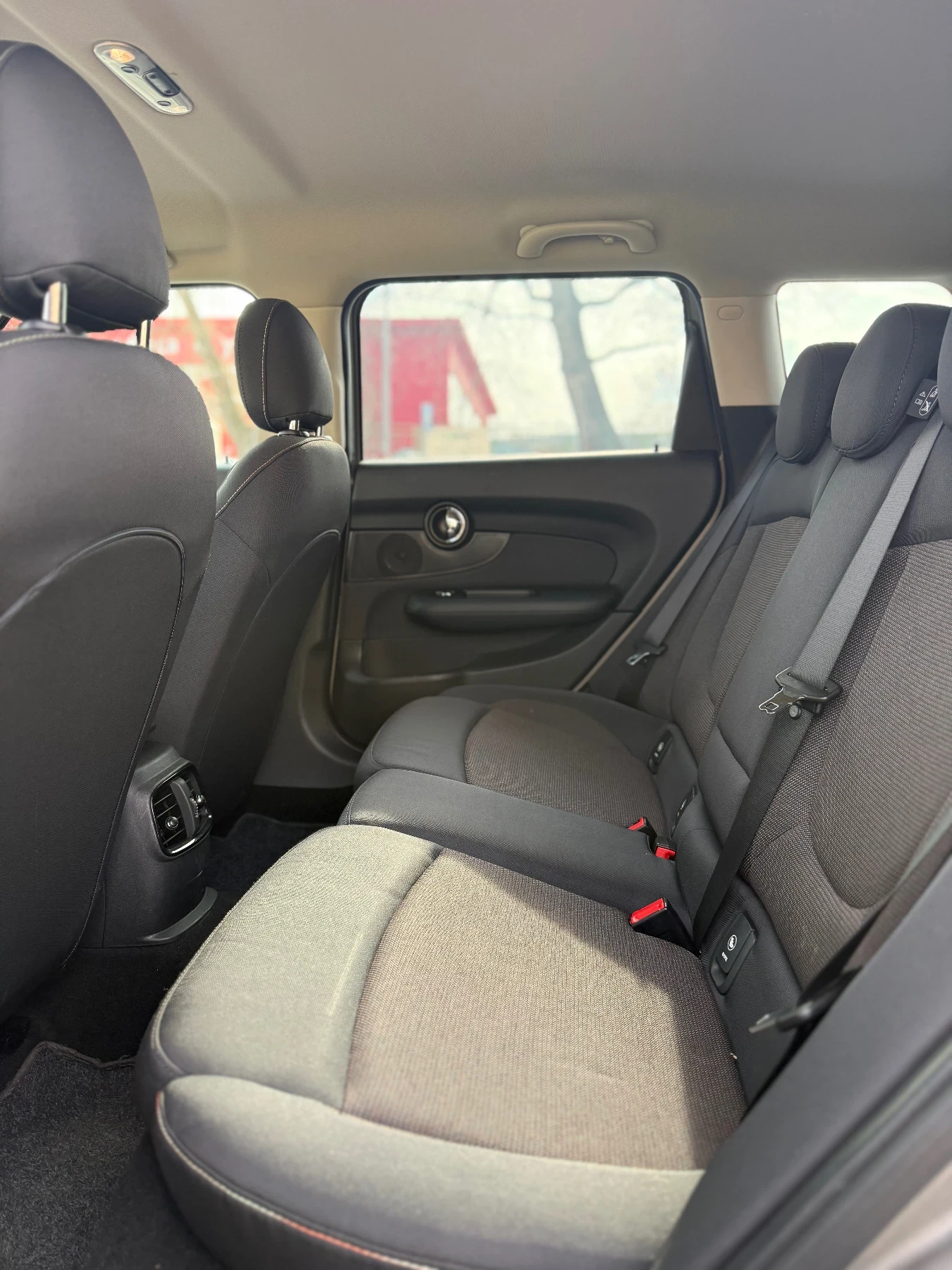 Mini Countryman 1.6D Като Нов, снимка 11 - Автомобили и джипове - 54040147