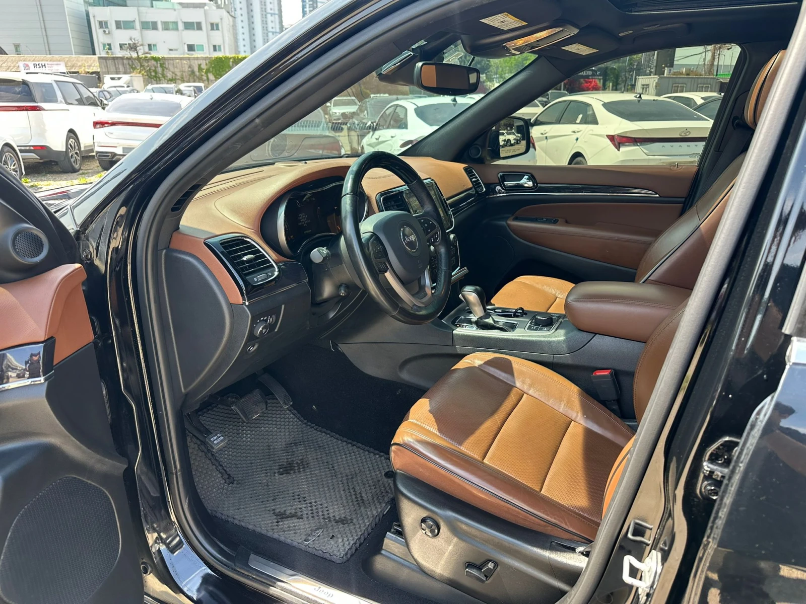 Jeep Grand cherokee 3.6 V6, снимка 16 - Автомобили и джипове - 54368286