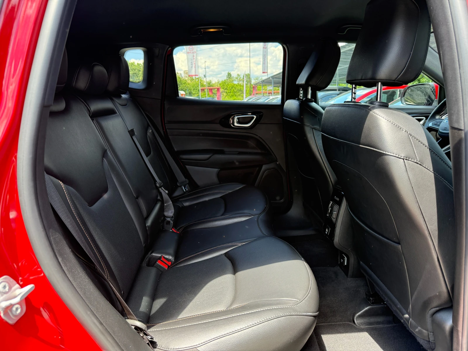 Jeep Compass 2.4 AWD, снимка 10 - Автомобили и джипове - 54715101