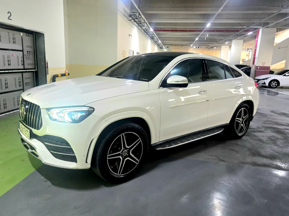 Mercedes-Benz GLE 400 AMG * МАСАЖИ * ПОДРЕВИ * ОБДУХВАНЕ