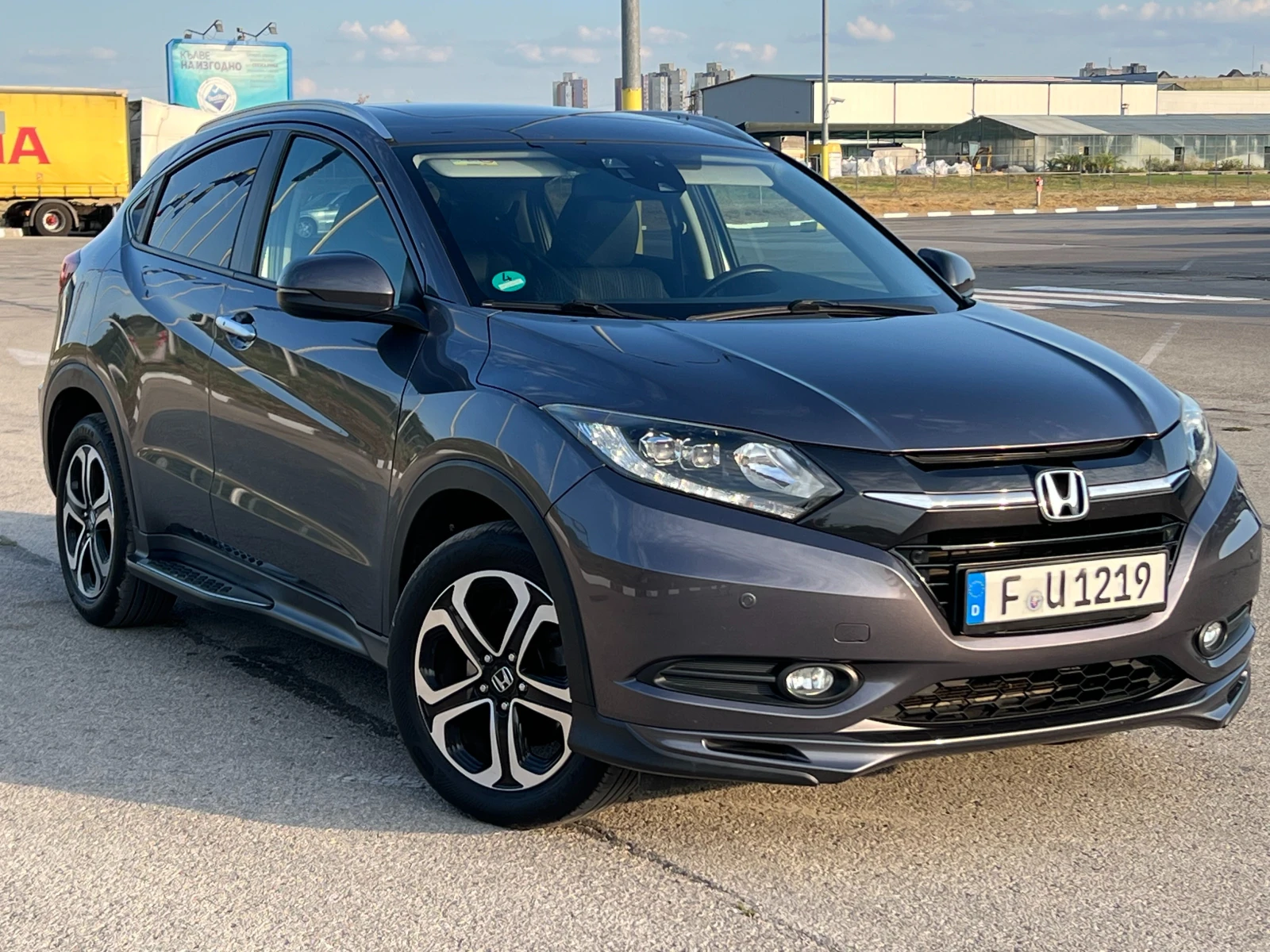 Honda Hr-v 1.5 АВТОМАТ , снимка 3 - Автомобили и джипове - 55400113