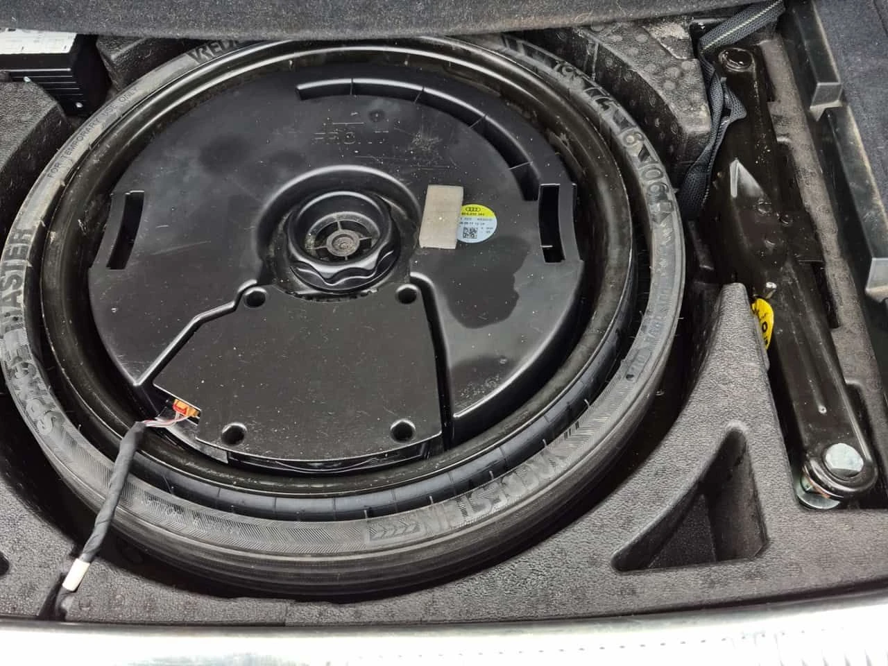 Audi SQ5  PROGRESSIV / NAVI / PANORAMA / АВТОКРЕДИТ, снимка 15 - Автомобили и джипове - 55402586