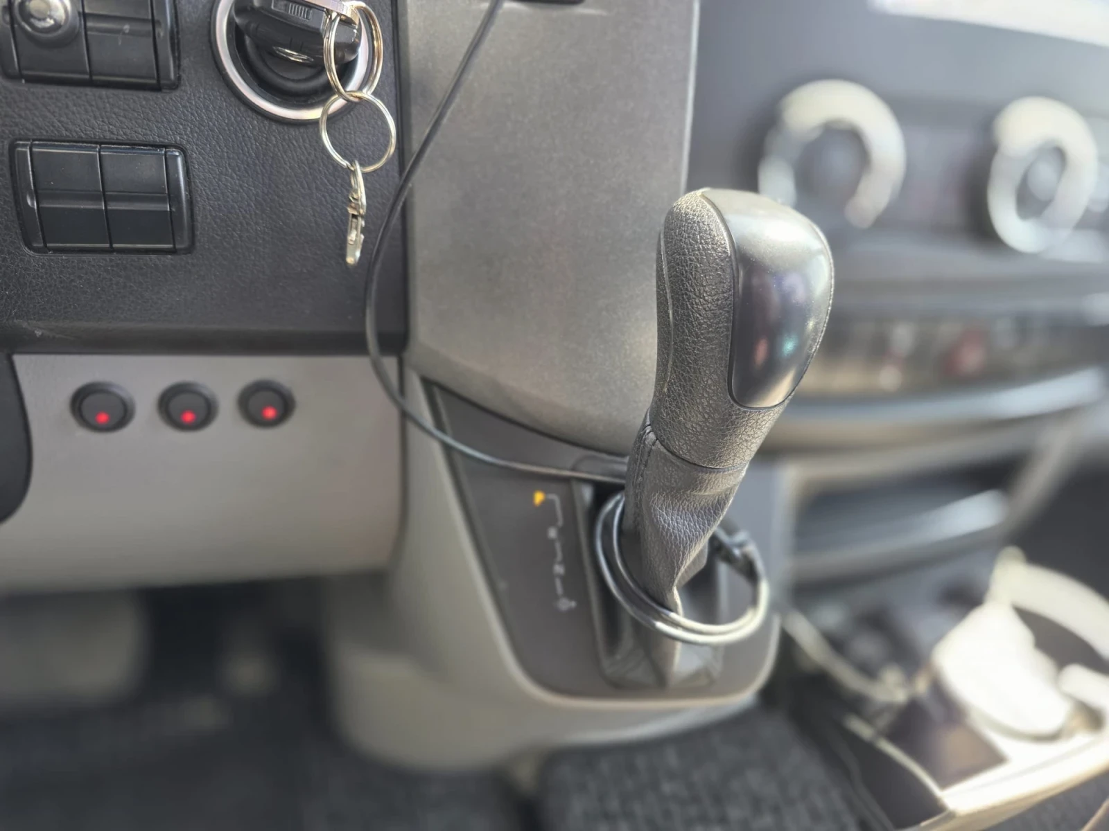 Mercedes-Benz Sprinter 315 ПЪТНИЧЕСКИ / 8+ 1 / TOP, снимка 16 - Бусове и автобуси - 54613132